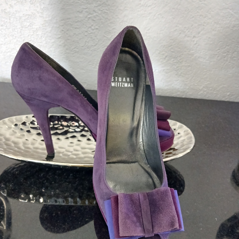Stunning Purple Suede Bow Heels by Stuart Weitzman – Elegant Statement Pumps - Picture 6 of 16